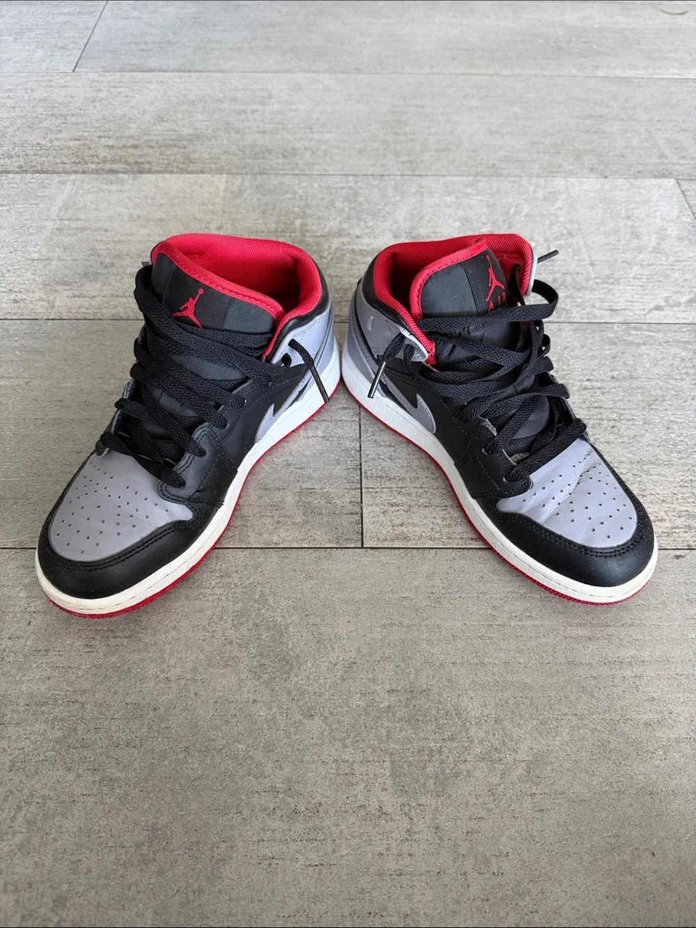 Nike Air Jordan 1 Mid Smoke Grey Gym Red GS Youth Size 4.5Y